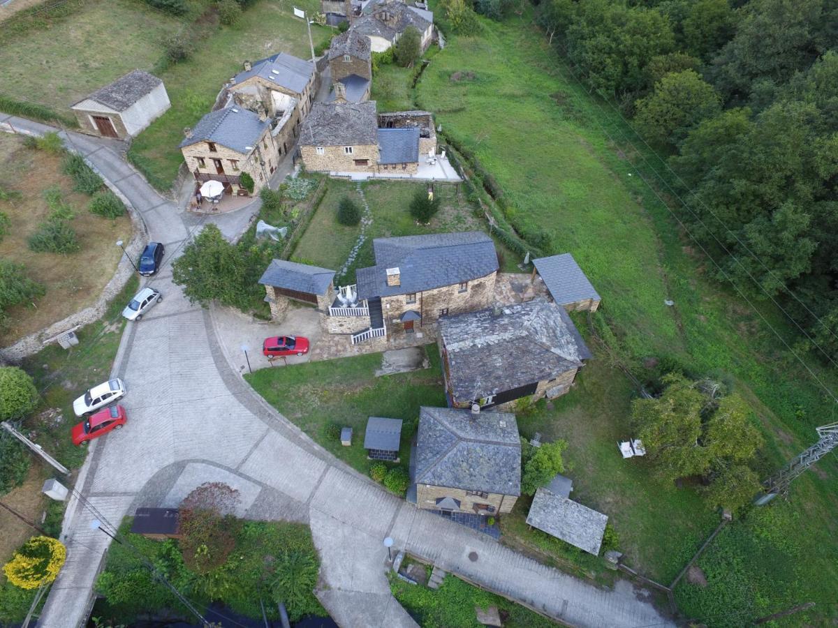 Casas Rurales Tareira En Taramundi Bagian luar foto