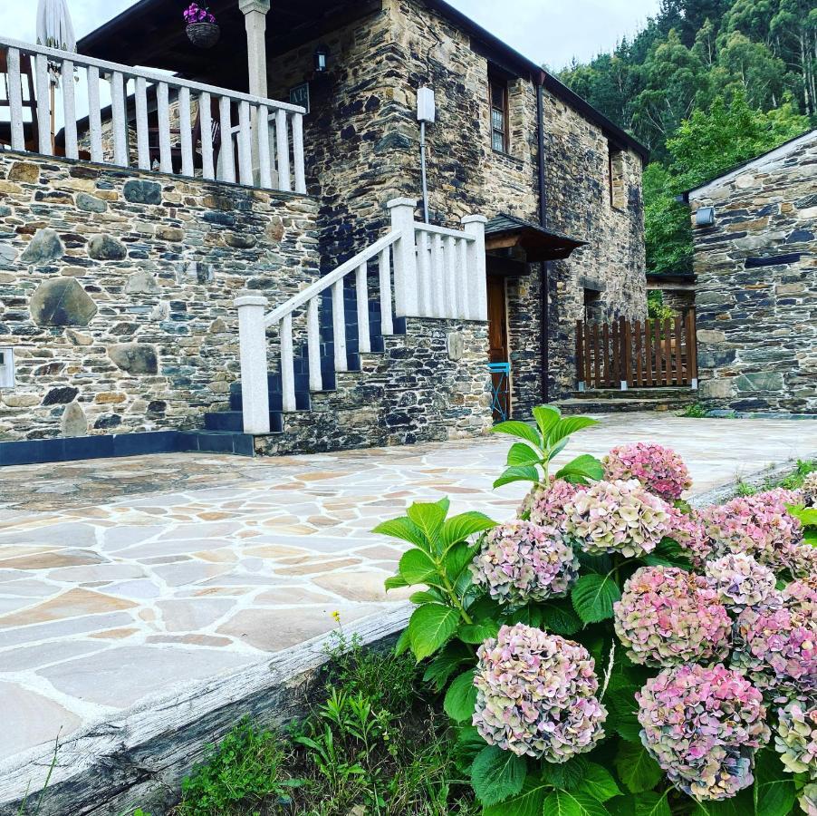 Casas Rurales Tareira En Taramundi Bagian luar foto
