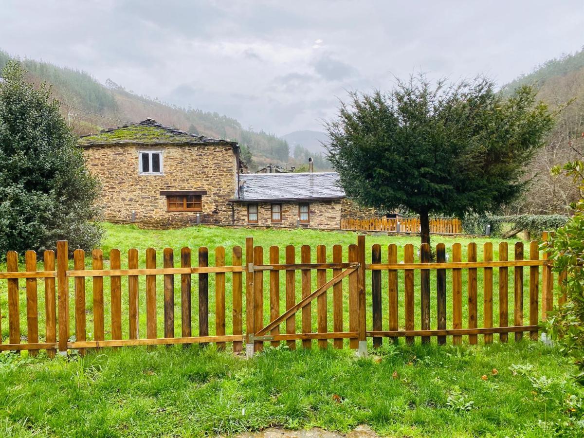 Casas Rurales Tareira En Taramundi Bagian luar foto